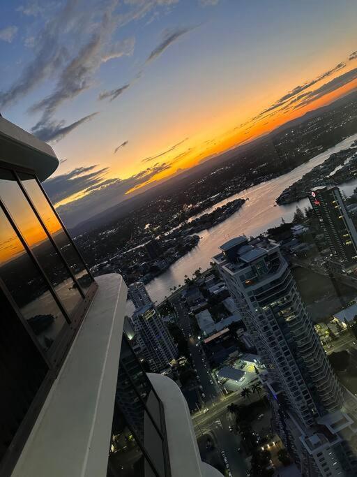 Ocean Surfers Paradise * Gold Coast