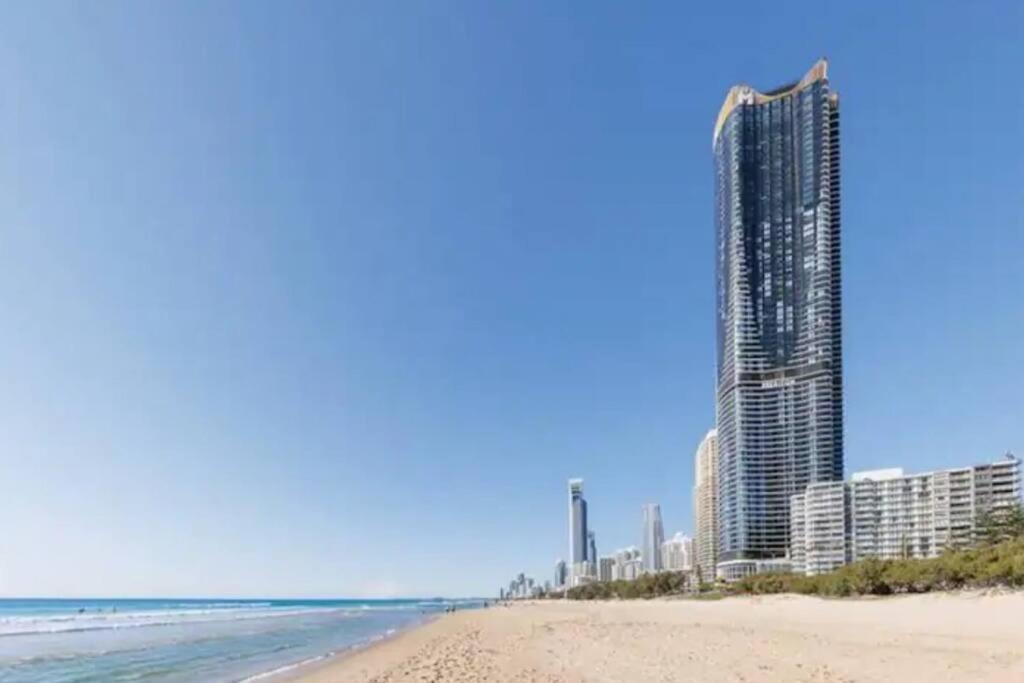 Ocean Surfers Paradise Apartment