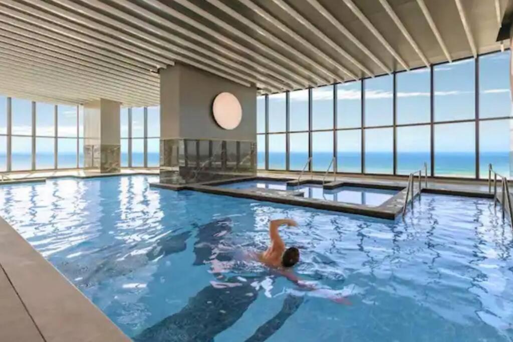 Apartment Ocean Surfers Paradise