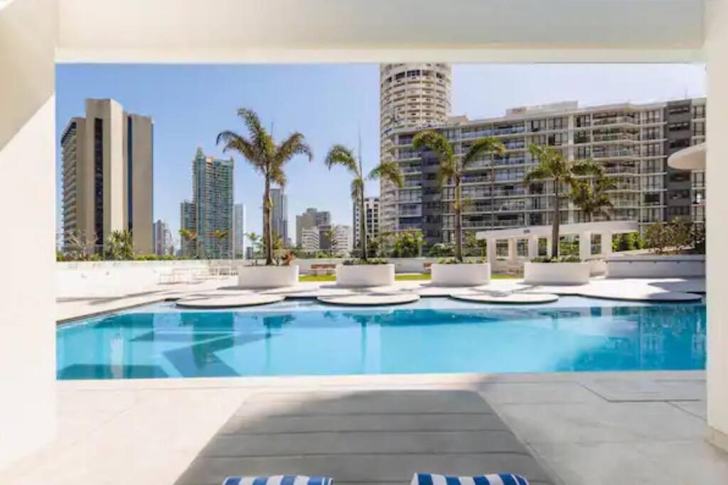 Ocean Surfers Paradise Gold Coast